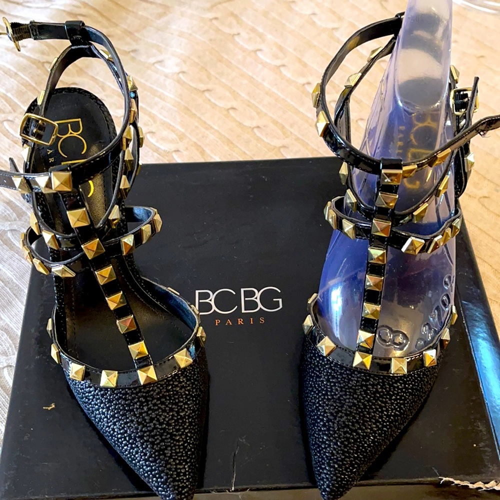 BCBG shoes